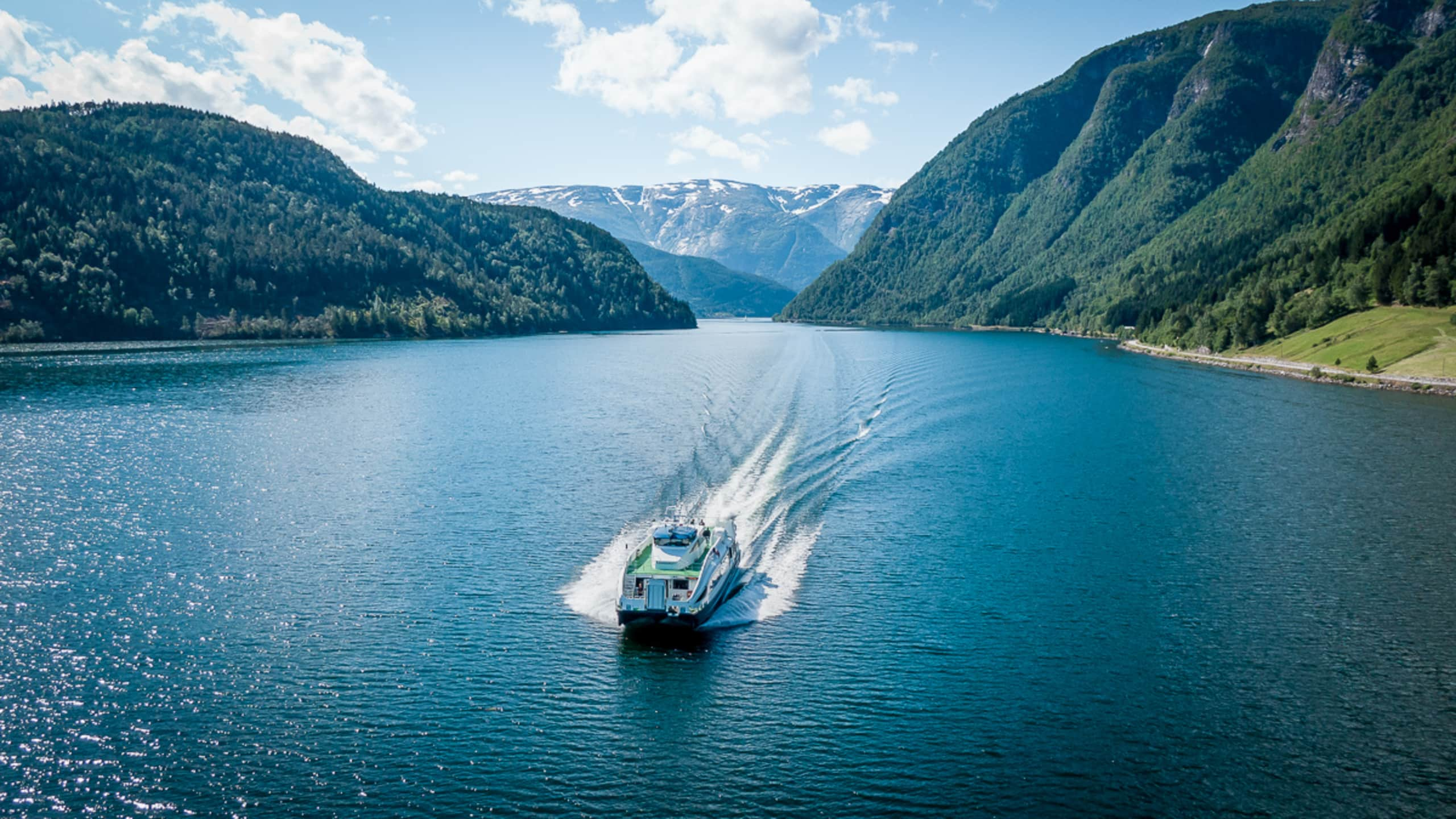 fjord cruise on the hardangerfjord